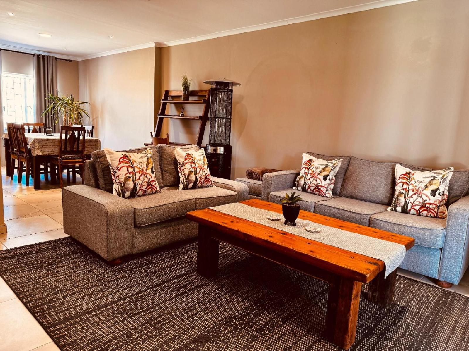 Flying Ostrich Guesthouse & Self-Catering Accommodation مارينتل الغرفة الصورة